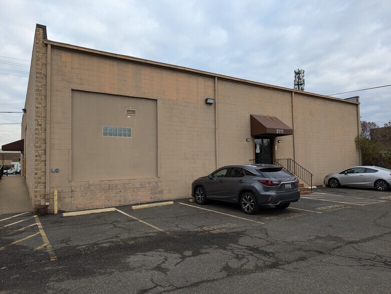 More Photos Of 5113-5123 Berwyn Rd, College Park Unknown For Lease