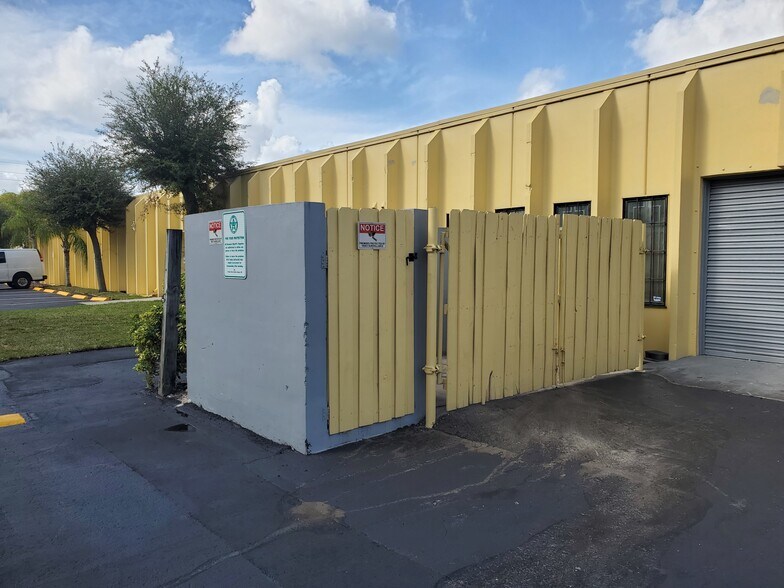 More Photos Of 2501 NW 17th Ln, Pompano Beach Warehouse For Lease