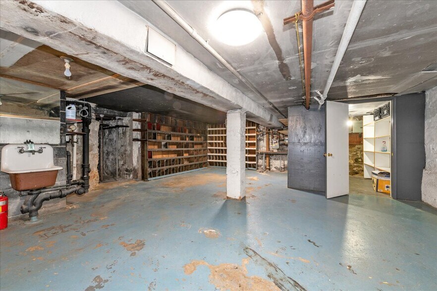 More Photos Of 2921 Heath Ave, Bronx Industrial For Sale