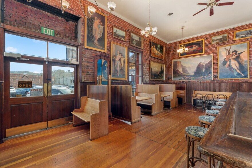 More Photos Of 205 Court St, The Dalles Restaurant For Sale