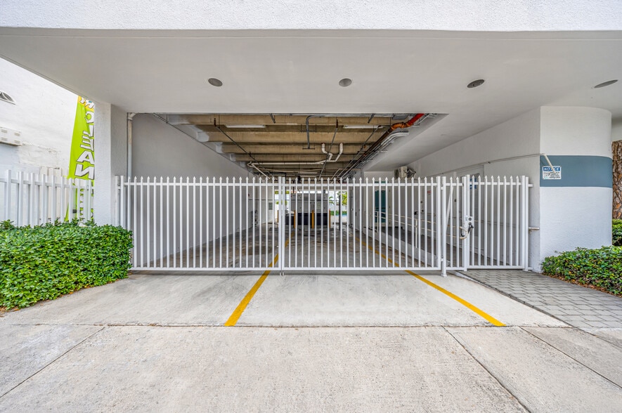 More Photos Of 1693 SW 27th Ave, Miami Office For Sale