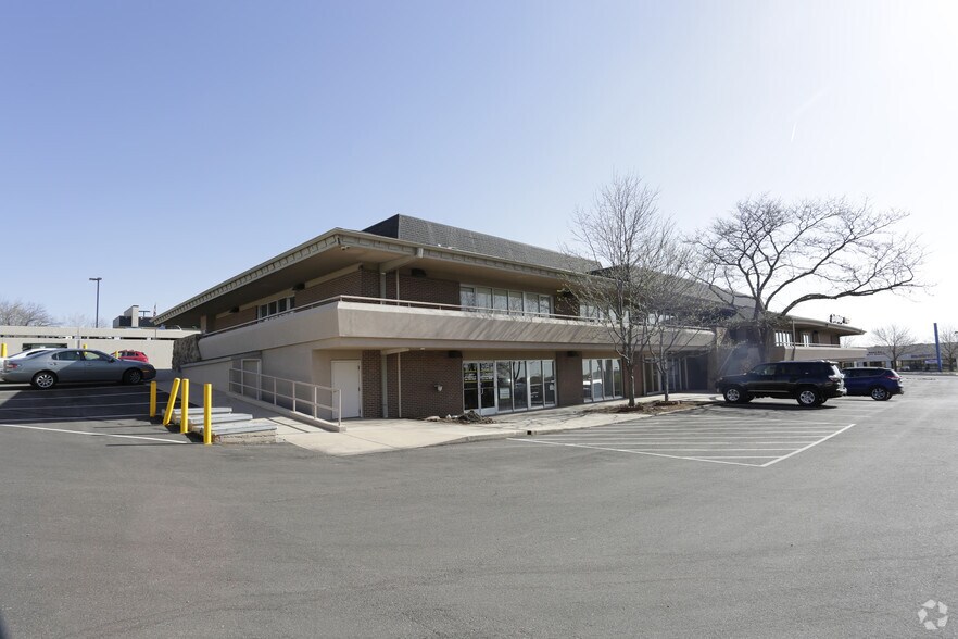 More Photos Of 1120 N Circle Dr, Colorado Springs General Retail For Sale