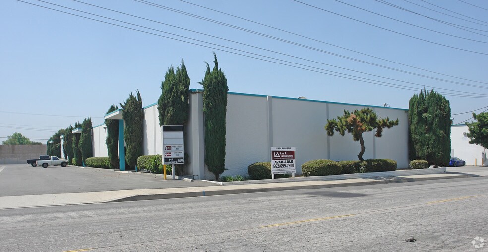 More Photos Of 802-852 E Edna Pl, Covina Warehouse For Lease