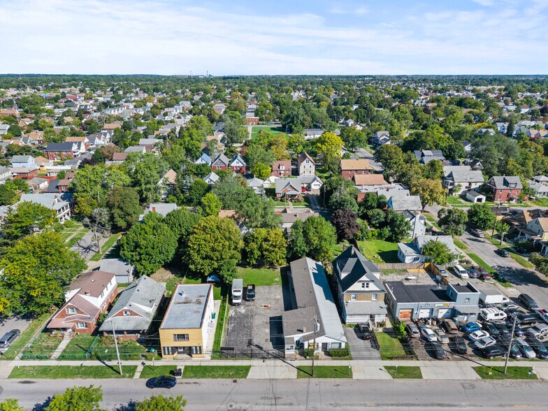 More Photos Of 2314-2318 Niagara St, Niagara Falls Freestanding For Lease