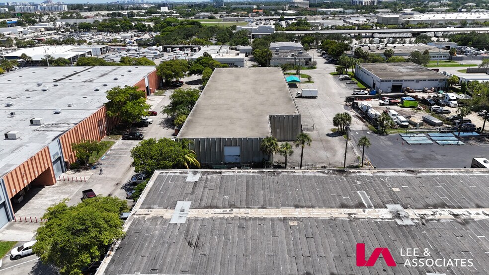 More Photos Of 1401 SW 8th St, Pompano Beach Warehouse For Lease