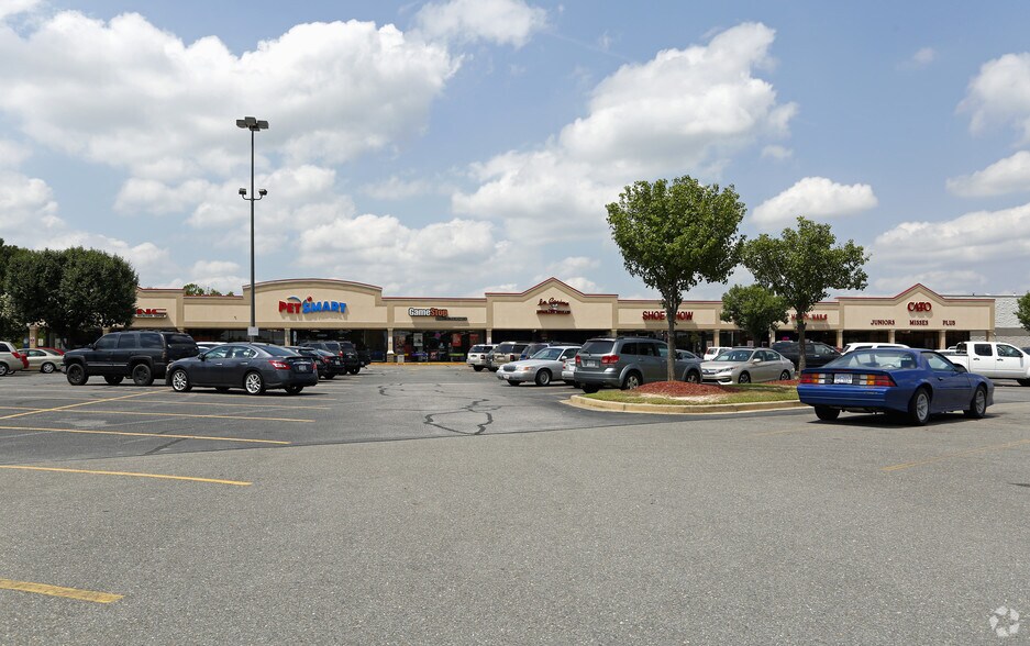 Primary Photo Of 1285-1299 N Brightleaf Blvd, Smithfield Unknown For Lease