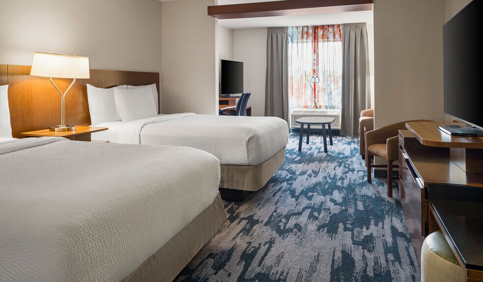 More Photos Of 10495 Crosspoint Blvd, Indianapolis Hotel For Sale