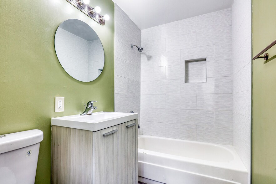 More Photos Of 720 Washington Ave N, Kent Apartments For Sale