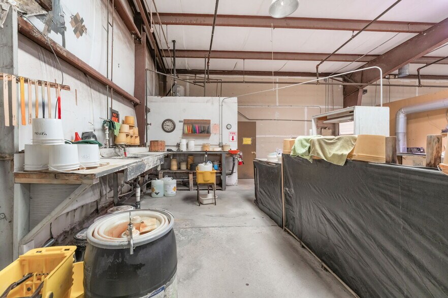 More Photos Of 480 Pat Ave, Overton Industrial For Sale