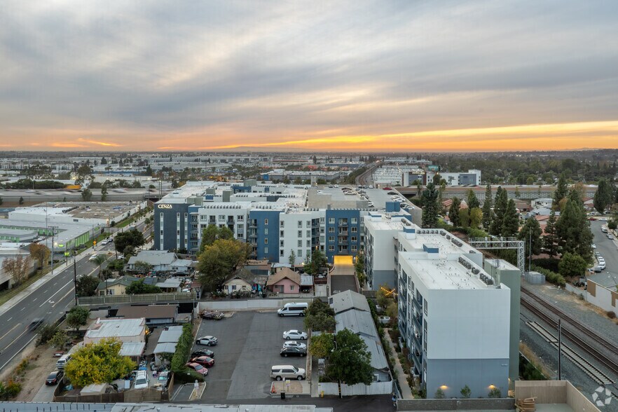 More Photos Of 505-535 W Crowther Ave, Placentia Apartments For Lease