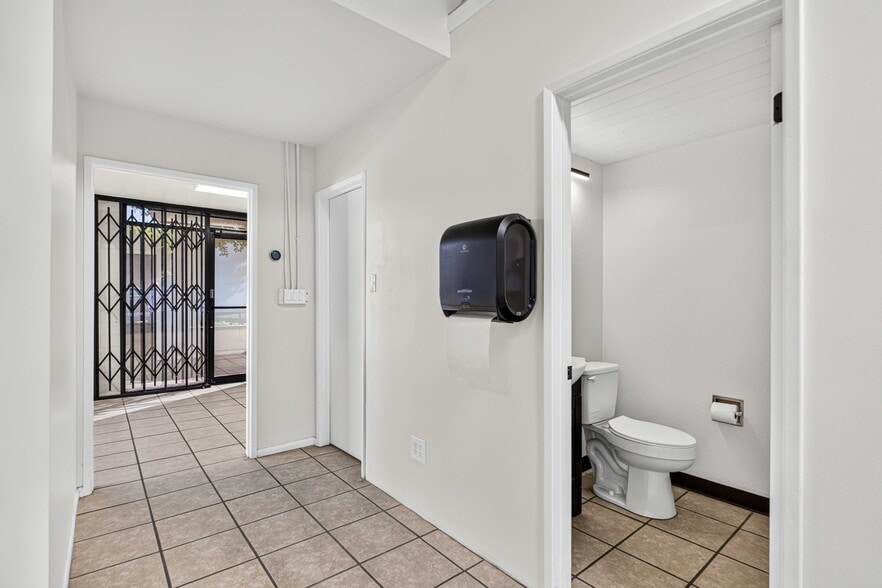 More Photos Of 12455 Branford St, Pacoima Warehouse For Sale