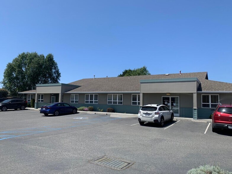 More Photos Of 1650 Central Ave, Mckinleyville Office For Lease