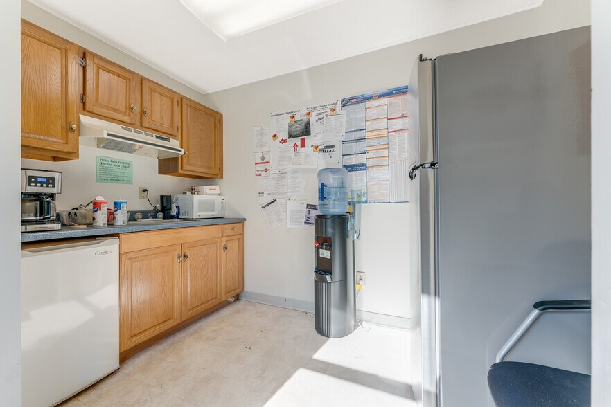 More Photos Of 193 Greenbag Rd, Morgantown Freestanding For Sale