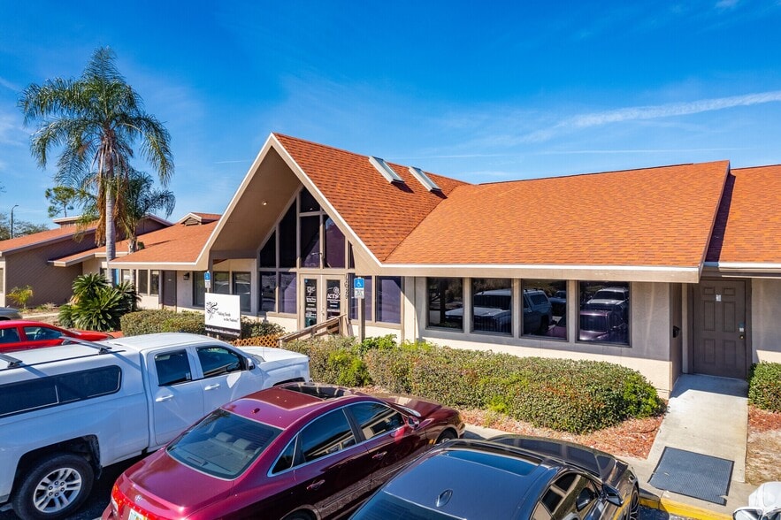 More Photos Of 12029 Majestic Blvd, Hudson Office For Lease