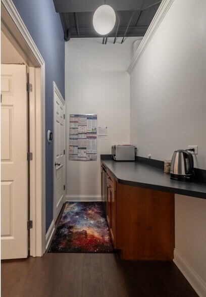 More Photos Of 4704 N Kenmore Ave, Chicago Apartments For Sale