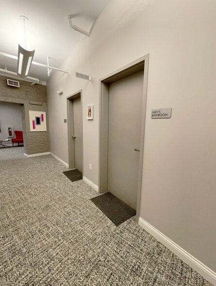 More Photos Of 2658 Scranton Rd, Cleveland Apartments For Lease