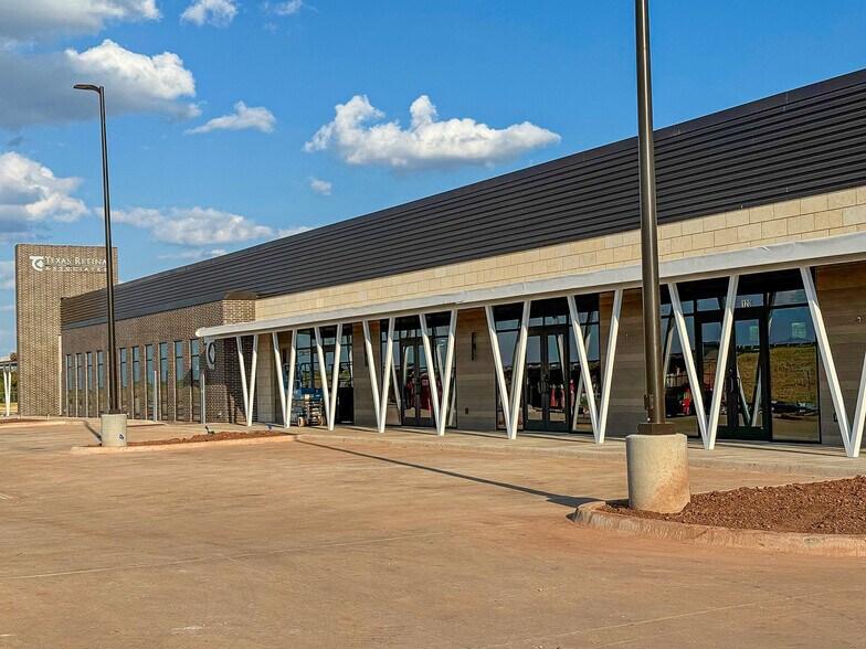 More Photos Of 6767 Southwest Pky, Wichita Falls Medical For Lease