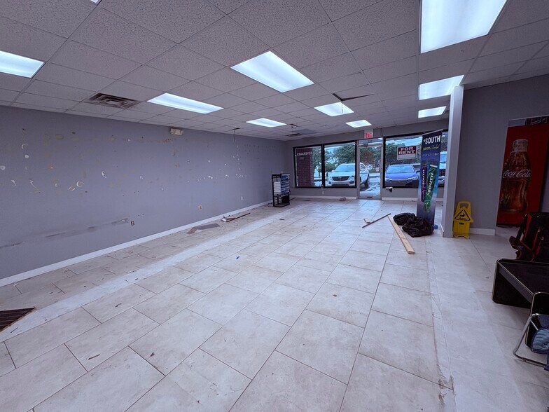 More Photos Of 7976 Broadview Rd, Broadview Heights Storefront For Lease