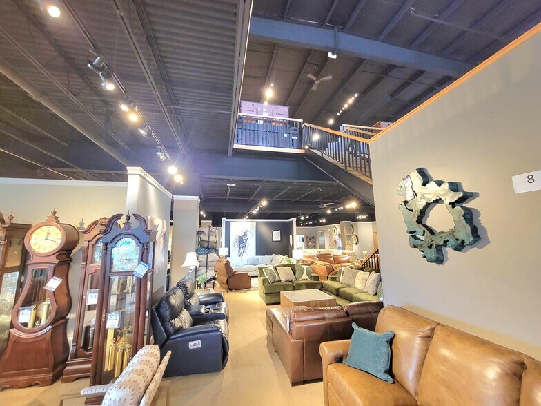 More Photos Of 8365 Wicker Ave, Saint John Department Store For Sale