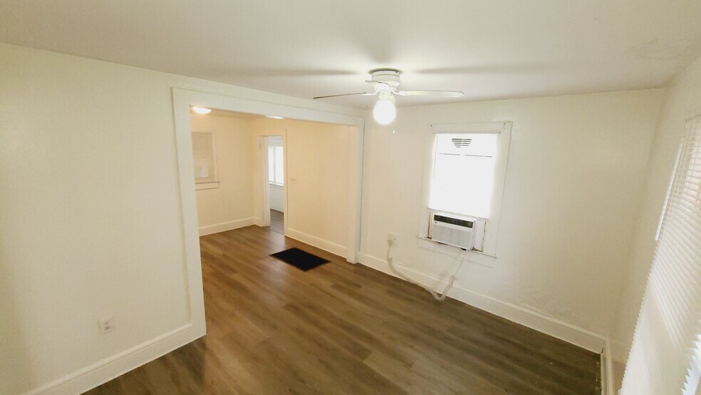 More Photos Of 308 Adeline St, Daytona Beach Apartments For Sale