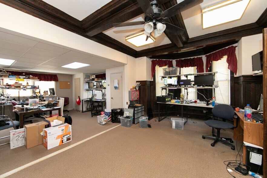 More Photos Of 604 White Horse Pike, Oaklyn Storefront For Sale