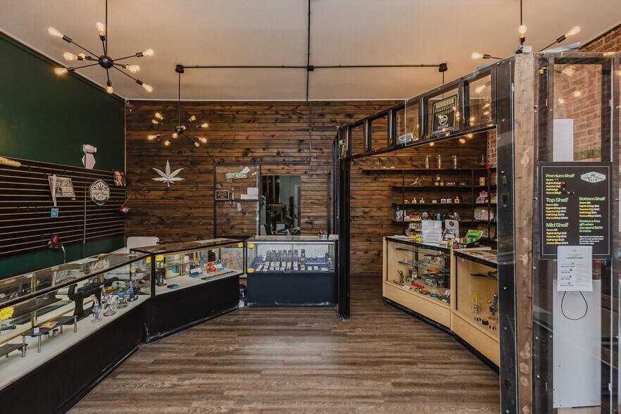 More Photos Of 1115 W Douglas Ave, Wichita Storefront For Sale