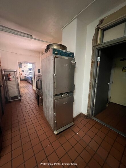 More Photos Of 200 Hill St, Jerome Hotel For Lease