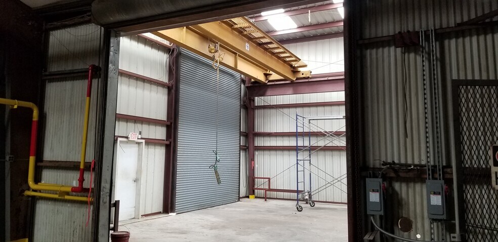 More Photos Of 1130 Destrehan Ave, Harvey Industrial For Sale