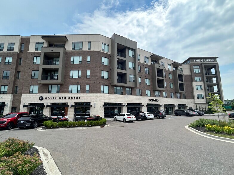 More Photos Of 25090 Woodward Ave, Royal Oak Apartments For Lease