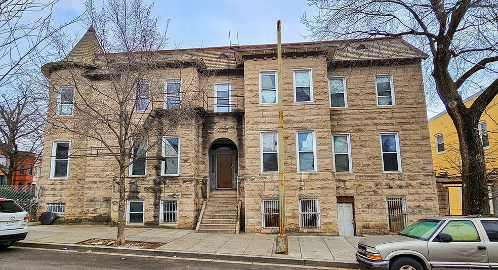 Primary Photo Of 1613 Lincoln Rd NE, Washington Apartments For Sale