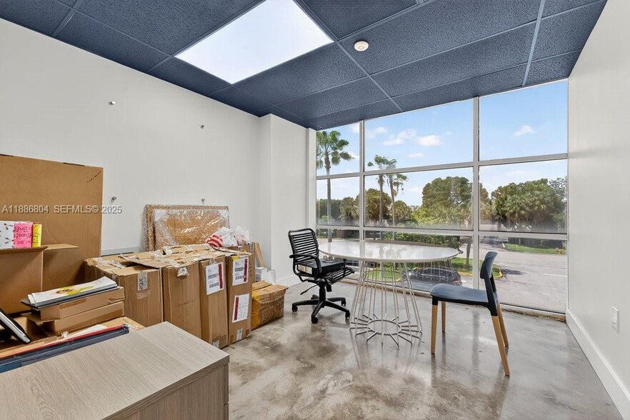 More Photos Of 2201 NW 102nd Pl, Miami Warehouse For Sale