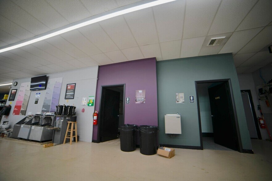 More Photos Of 4105 52nd St, Kenosha Freestanding For Sale