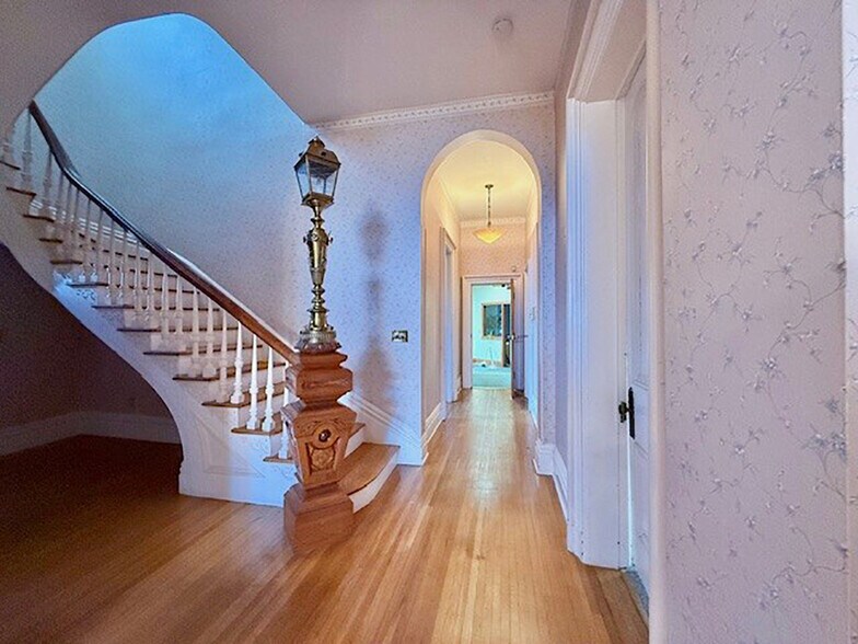 More Photos Of 145 E Main St, Fredonia Religious Facility For Lease