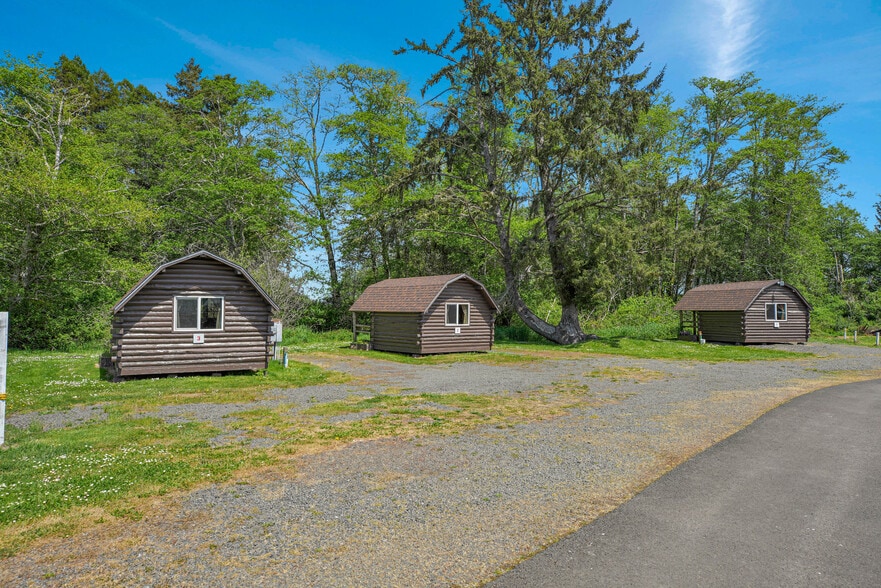 More Photos Of 1140 NW Warrenton Dr, Warrenton Trailer Camper Park For Sale