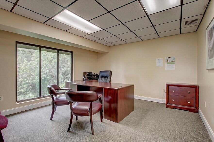 More Photos Of 777 E Altamonte Dr, Altamonte Springs Office For Sale