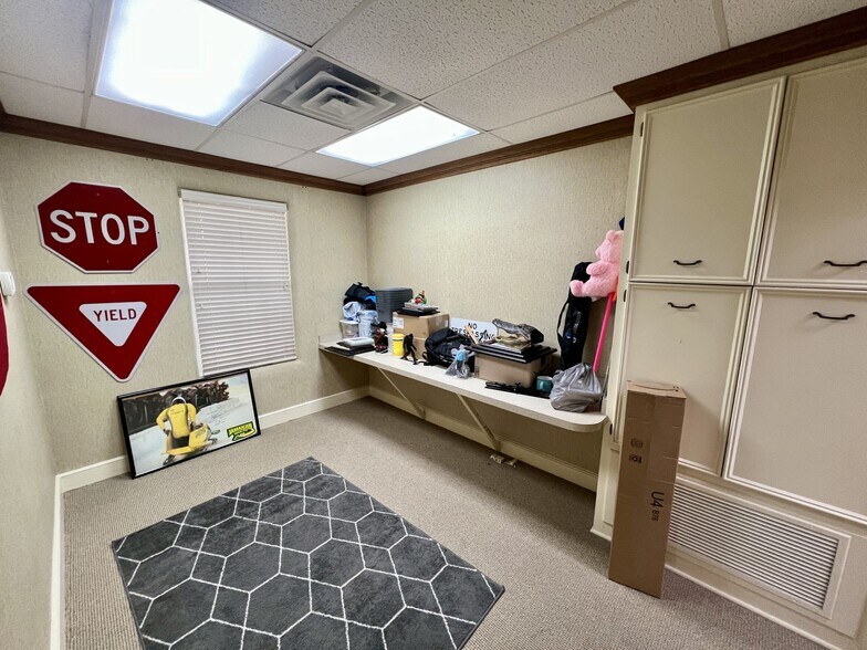 More Photos Of 620 4th St, Graham Office For Sale