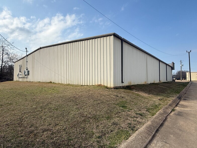 More Photos Of 2050 US Highway 64, Whiteville Freestanding For Sale