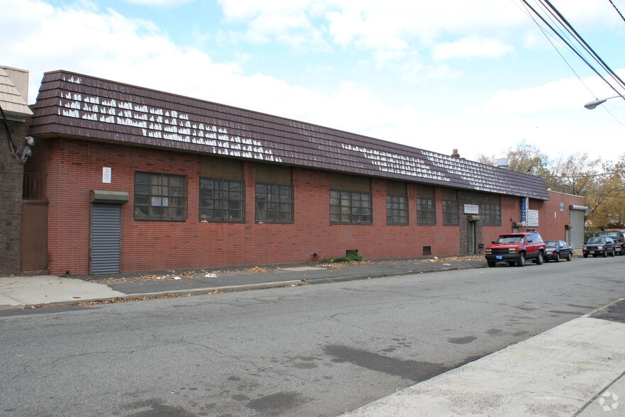 More Photos Of 175 Mount Pleasant Ave, Newark Warehouse For Lease