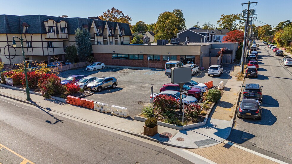 More Photos Of 307 Post Ave, Westbury Drugstore For Sale