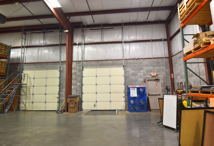 More Photos Of 650 Myatt Dr, Madison Warehouse For Lease