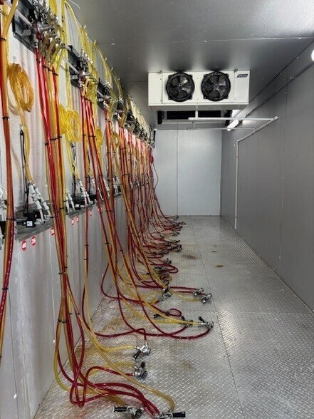 More Photos Of 300 W Main St, Avon Storefront Retail Office For Lease