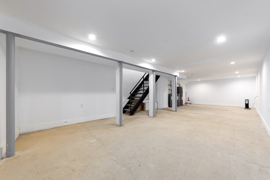 More Photos Of 385 Nostrand Ave, Brooklyn Storefront Retail Residential For Lease