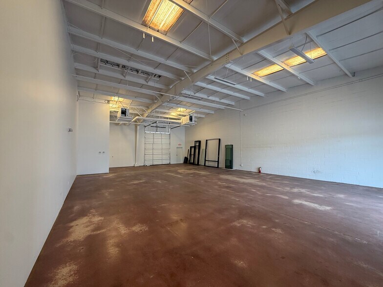More Photos Of 5660 Rivers Ave, North Charleston Storefront For Lease