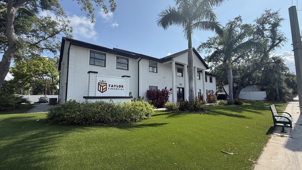 More Photos Of 5321 Memorial Hwy, Tampa Office For Lease