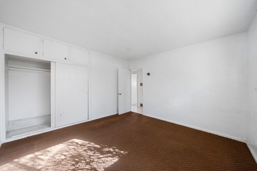 More Photos Of 339-341 E 220th St, Carson Multifamily For Sale