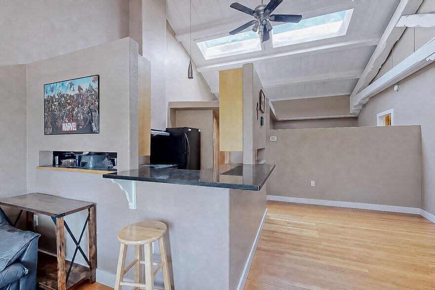 More Photos Of 139 N Grand Ave, Pullman Apartments For Sale