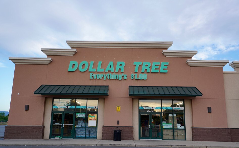 More Photos Of 2979-2985 N Garfield Ave, Loveland Storefront For Sale