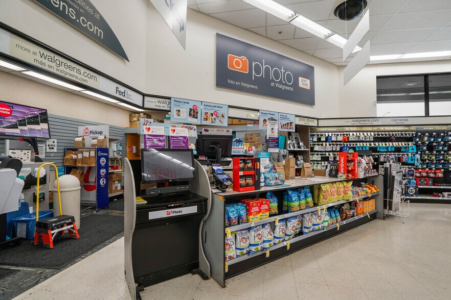 More Photos Of 1501 W Whittier Blvd, Montebello Drugstore For Sale