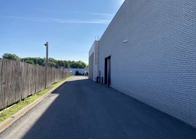 More Photos Of 5459 Canotek Rd, Gloucester Light Manufacturing For Sale