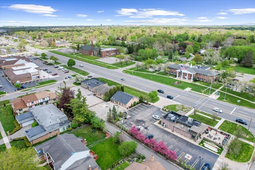 More Photos Of 27435 Southfield Rd, Lathrup Village Medical For Sale